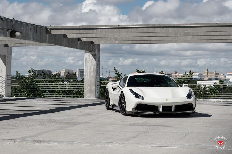  Ferrari 488 GTB on Vossen Wheels (S21-01) 2019 года  (фото 3 из 52)